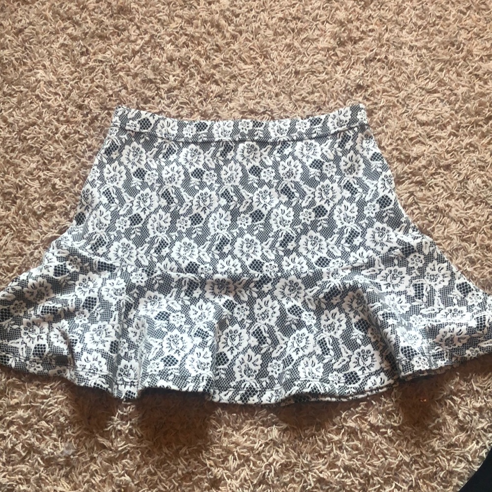 Floral mini skirt